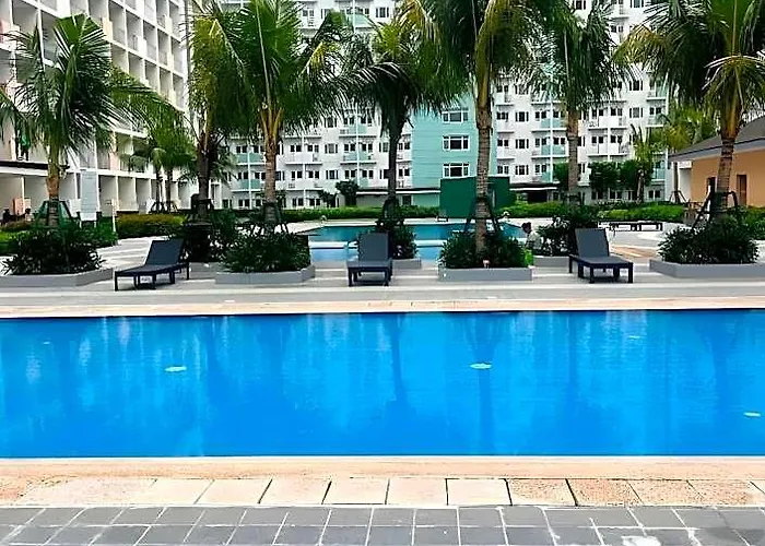 Field Residences Near Airport Hotel Manila