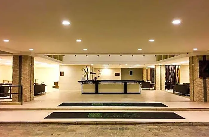 Field Residences Near Airport 5* مانيلا