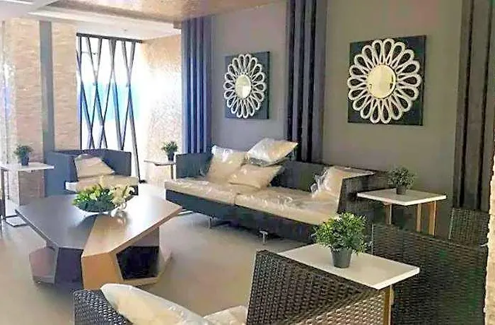 Field Residences Near Airport فندق مانيلا
