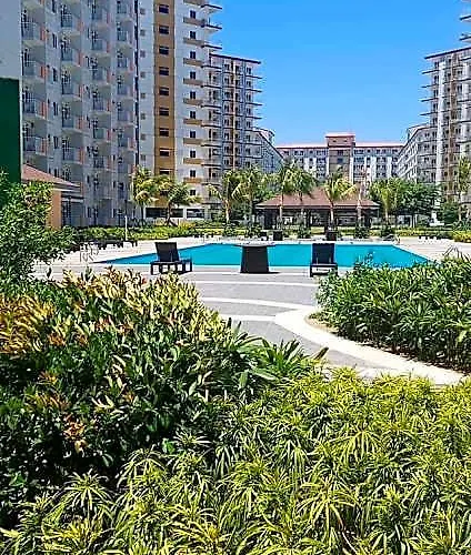 Field Residences Near Airport 5*