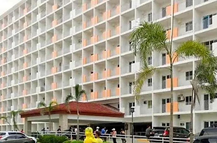 Field Residences Near Airport 5*